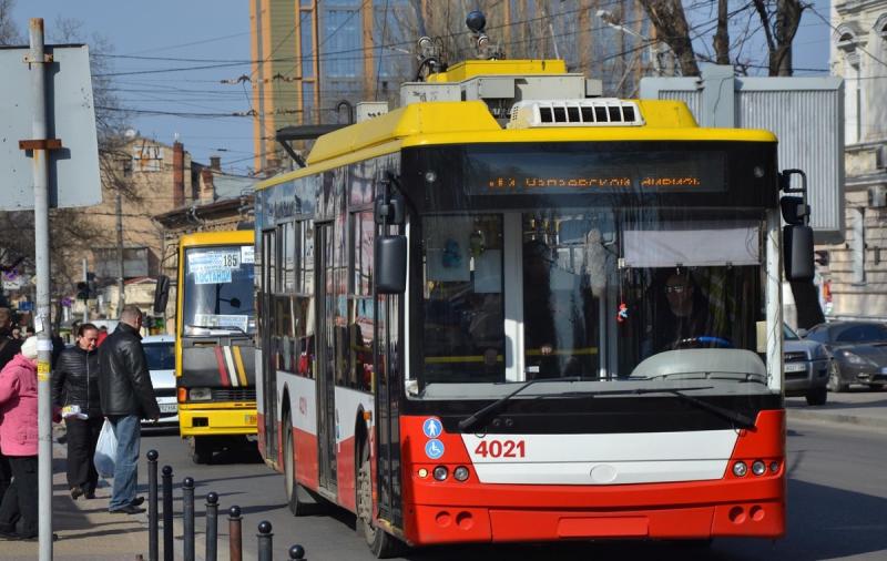 В Одесі вартість проїзду в громадському транспорті подвоїться: ознайомтеся з новими тарифами.