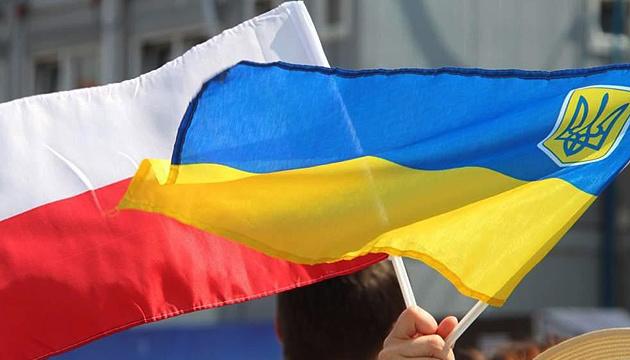 Україна повинна буде вирішити питання ексгумації жертв Волинської трагедії, - зазначив Навроцький.