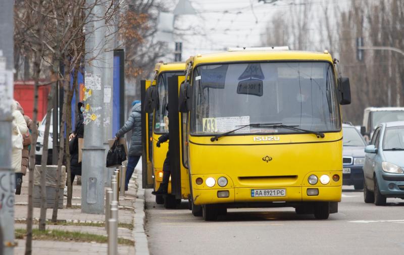 У Києві з'явилися маршрутки в популярному онлайн-сервісі: де можна знайти схеми руху та тарифи.